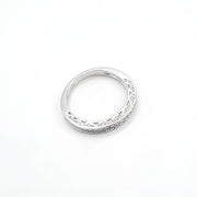Ring aus Silber umgeben von Edelsteinen - Eternity Ringe KOOMPLIMENTS