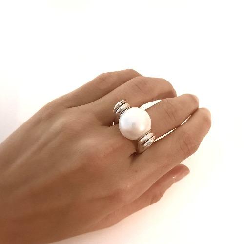 Ring mit weisser Perle - Marina Ringe KOOMPLIMENTS