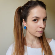 Runde moderne Ohrstecker aus Fimo Blau Ohrstecker KOOMPLIMENTS