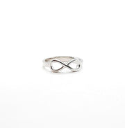 Schlichter Ring aus Silber Schlaufe - Infinity Ringe KOOMPLIMENTS