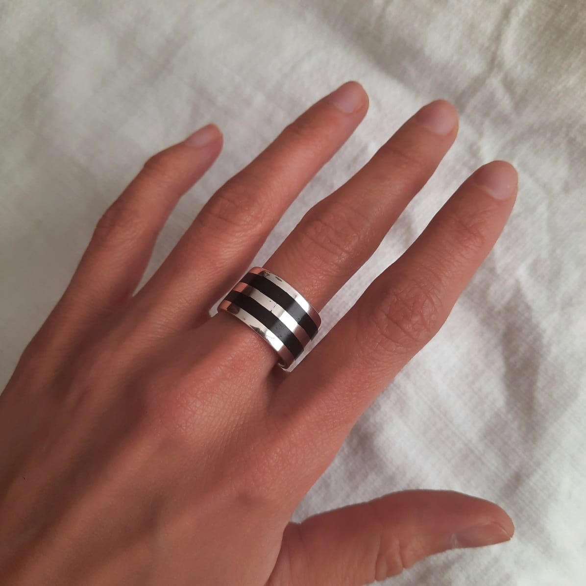 Schlichter Tuareg Ring Schwarze Linien Ringe KOOMPLIMENTS