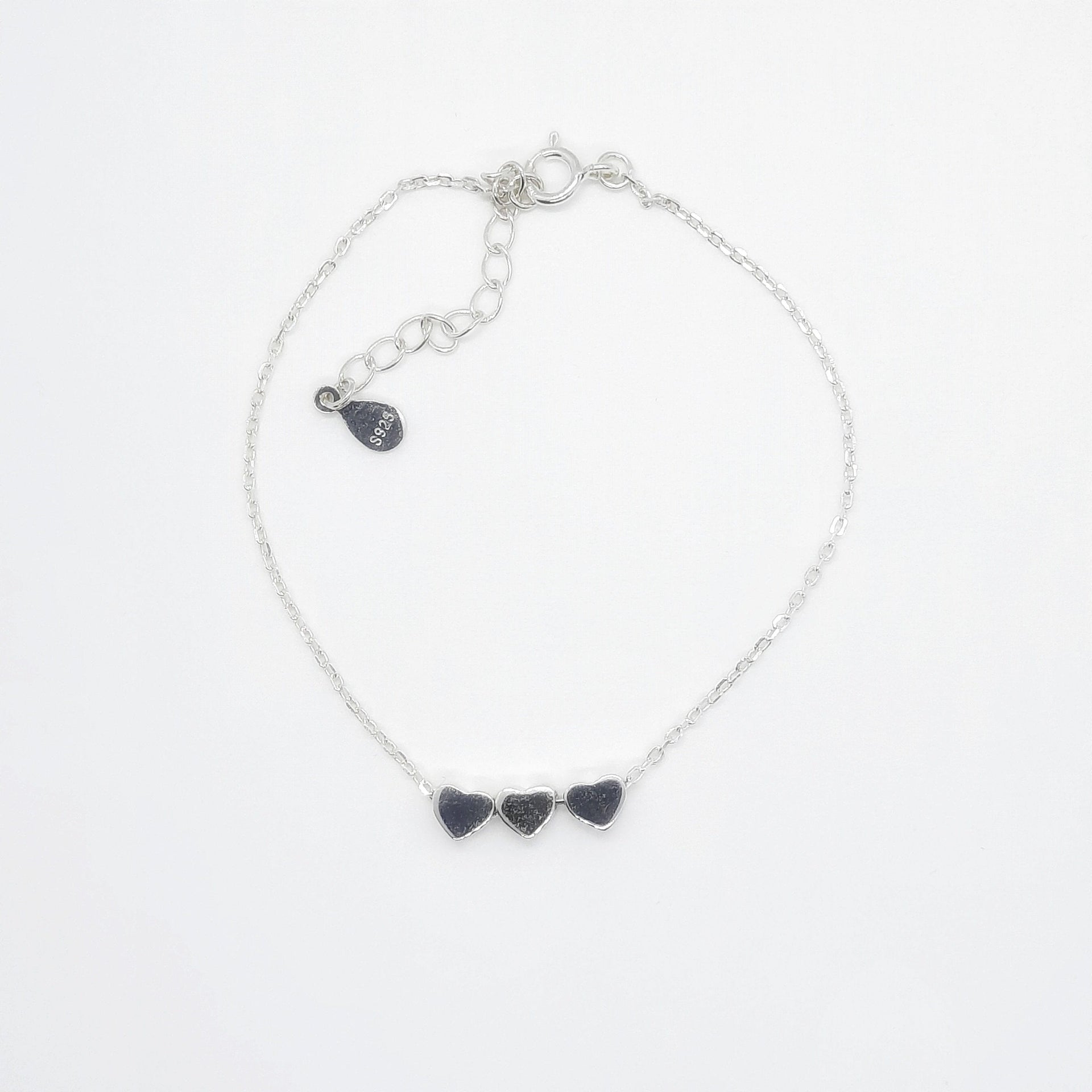 Schlichtes Armband mit Herzen - Liebesarmband Armband KOOMPLIMENTS