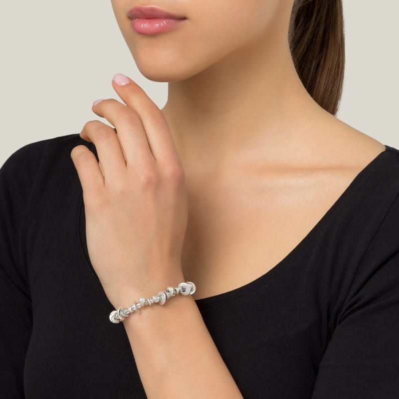 Schwarzes Lederarmband mit Scheiben und Kristallen Armband KOOMPLIMENTS