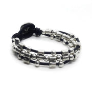 Schwarzes Lederarmband mit Silber Perlen - PRAG Armband KOOMPLIMENTS