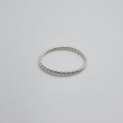 Sehr feiner Ring aus Silber - Twist Ringe KOOMPLIMENTS