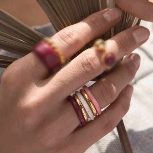 Set aus 3 Ringen 2 vergoldet und einer aus pflanzlichem Elfenbein - JULIET Ringe KOOMPLIMENTS