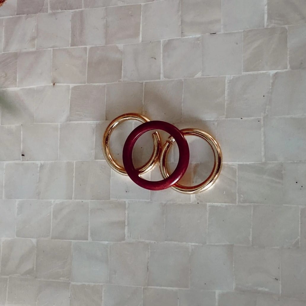 Set aus 3 Ringen 2 vergoldet und einer aus Tagua aus Kolumbien - JULIET Ringe KOOMPLIMENTS