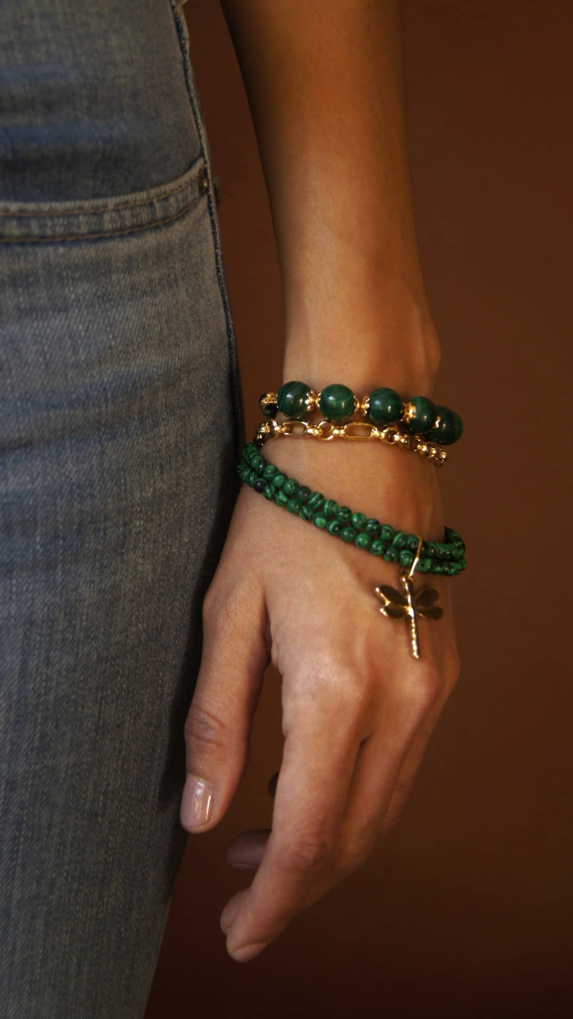 Set aus mehreren Armbändern mit natürlichem Malachit stein - Dragonfly Armband KOOMPLIMENTS