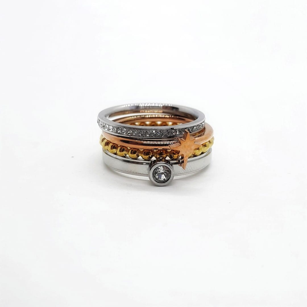 Set mit 4 Edelstahl Ringen mit Zirkonia und Stern Ringe KOOMPLIMENTS