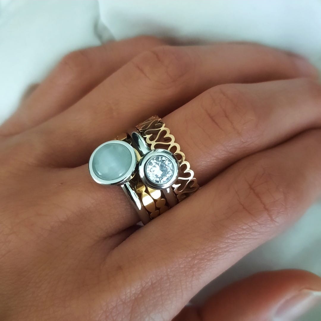 Set mit 4 Ringen mit Zirkonia und Herz - 3 Farben Ringe KOOMPLIMENTS