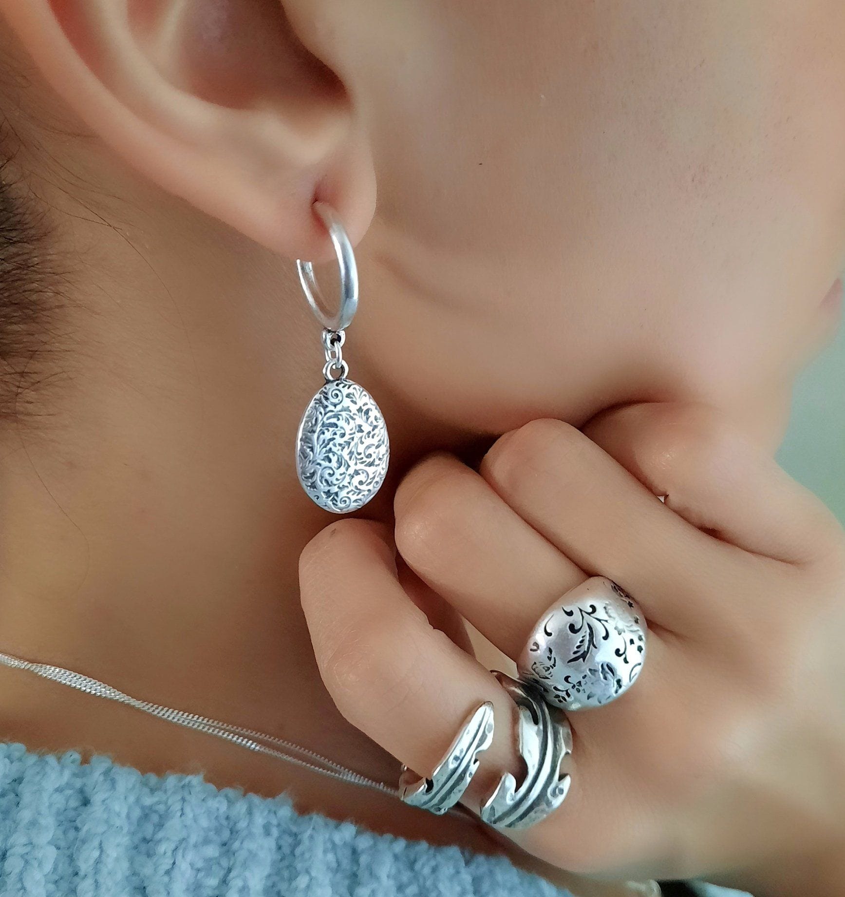 Silber Ring mit Blumen Gravur - Floral Ringe KOOMPLIMENTS