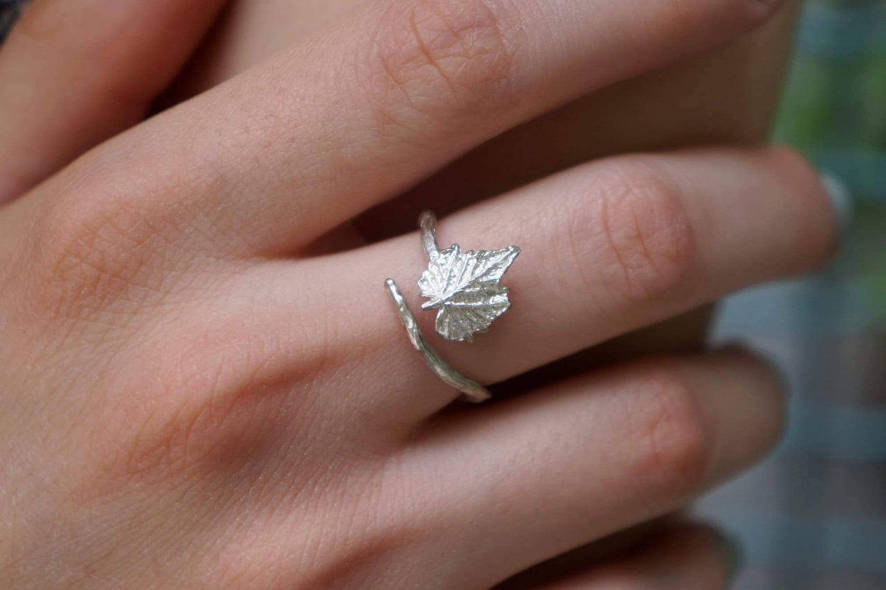Silber Ring mit Weinlaub Ringe KOOMPLIMENTS