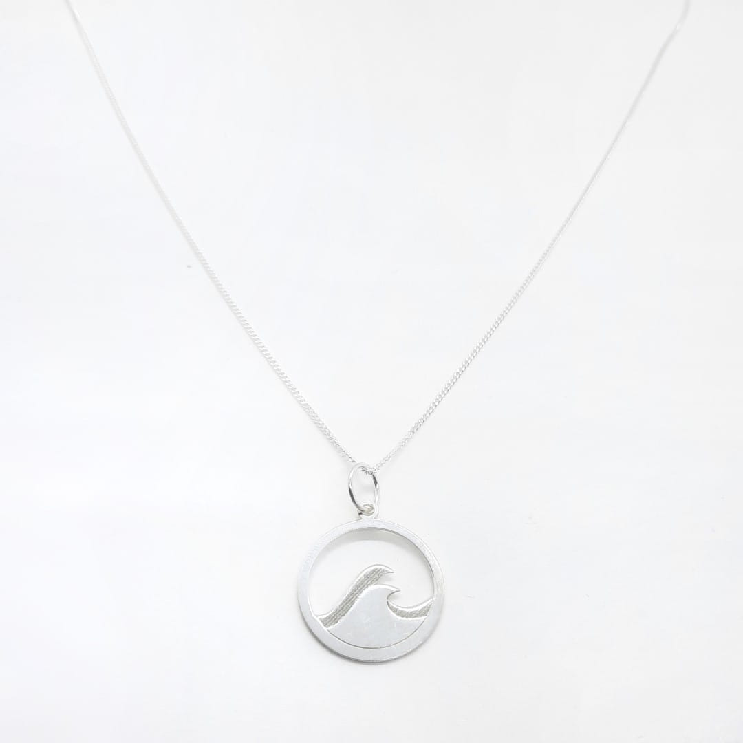 Silberkette mit rundem Anhänger Meereswelle Halsketten KOOMPLIMENTS 