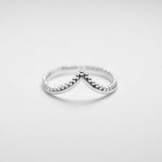 Silberner Boho-Ring in V-Form Ringe KOOMPLIMENTS