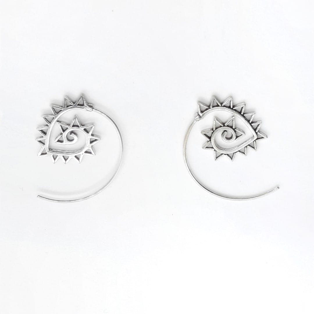 Silberohrringe mit besonderem Design - Spiral Creolen Ohrringe KOOMPLIMENTS 