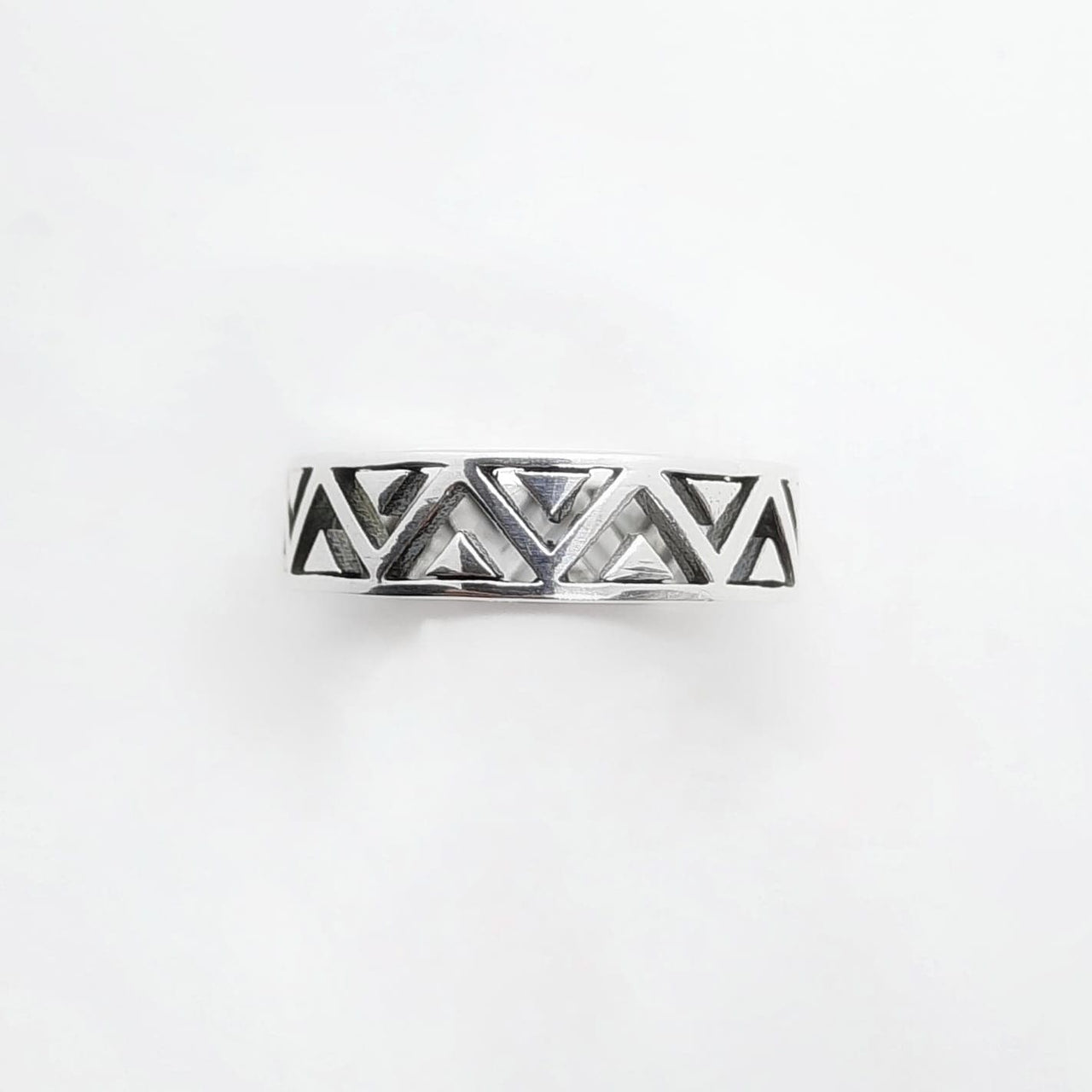 Silberring aus Indien Dreiecke Ringe KOOMPLIMENTS