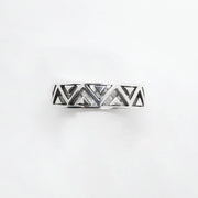 Silberring aus Indien Dreiecke Ringe KOOMPLIMENTS