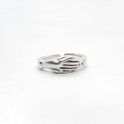 Silberring für Damen mit Händen - Hand in Hand Ringe KOOMPLIMENTS