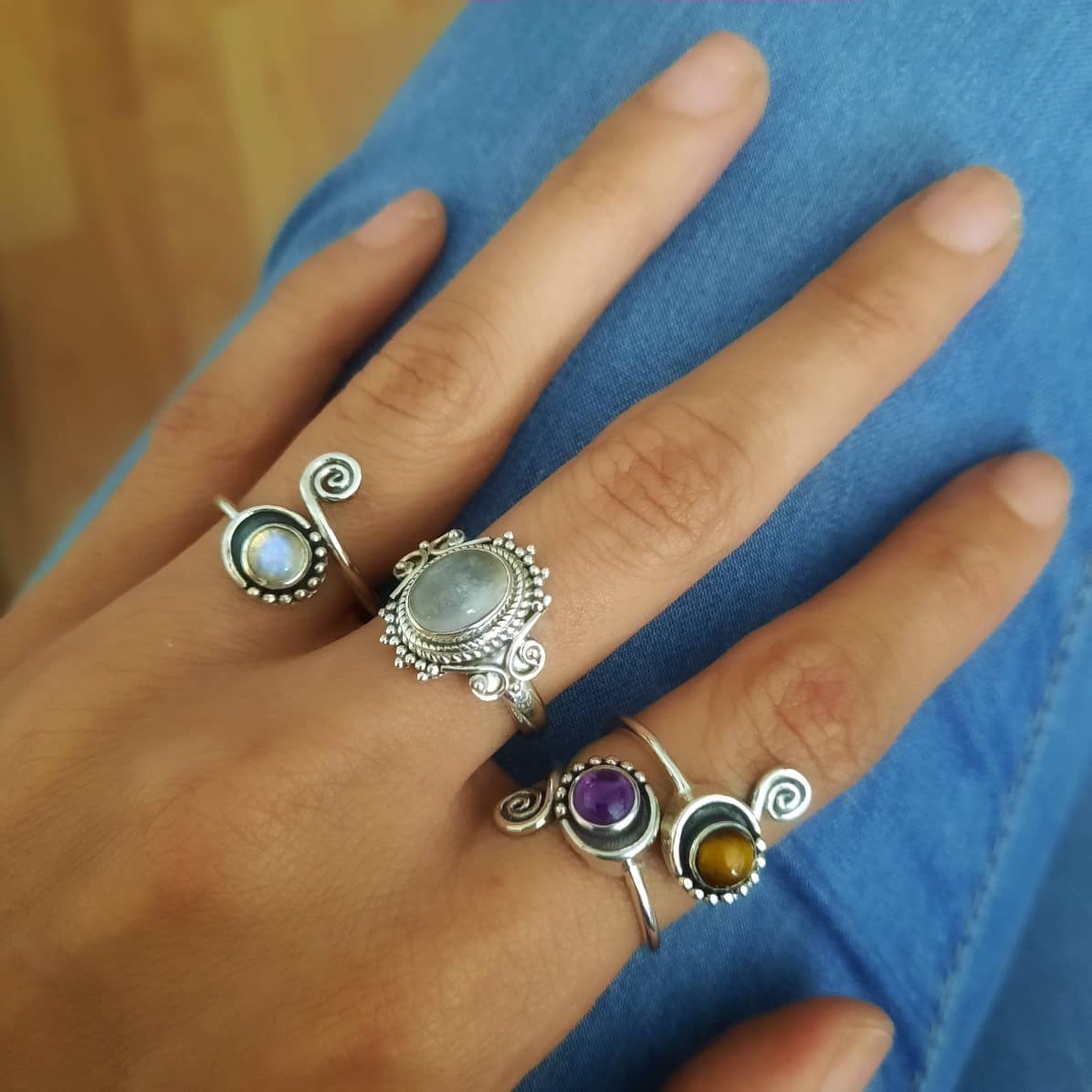 Silberring mit Spirale und Amethyst-Stein - AMETHYST Ringe KOOMPLIMENTS