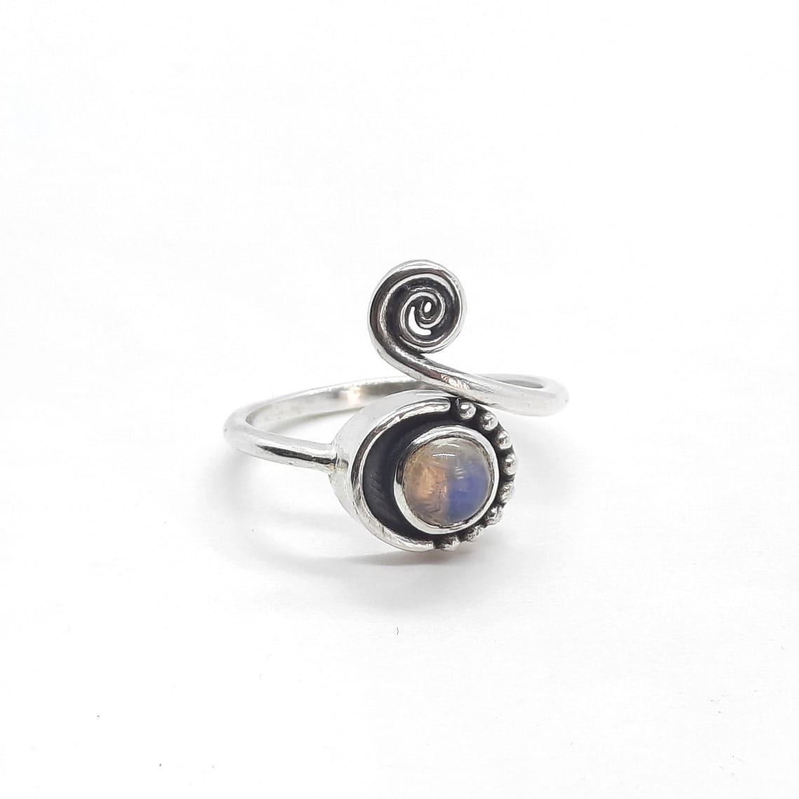 Silberring mit Spirale und Mondstein - LUNA Ringe KOOMPLIMENTS