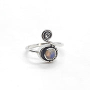 Silberring mit Spirale und Mondstein - LUNA Ringe KOOMPLIMENTS