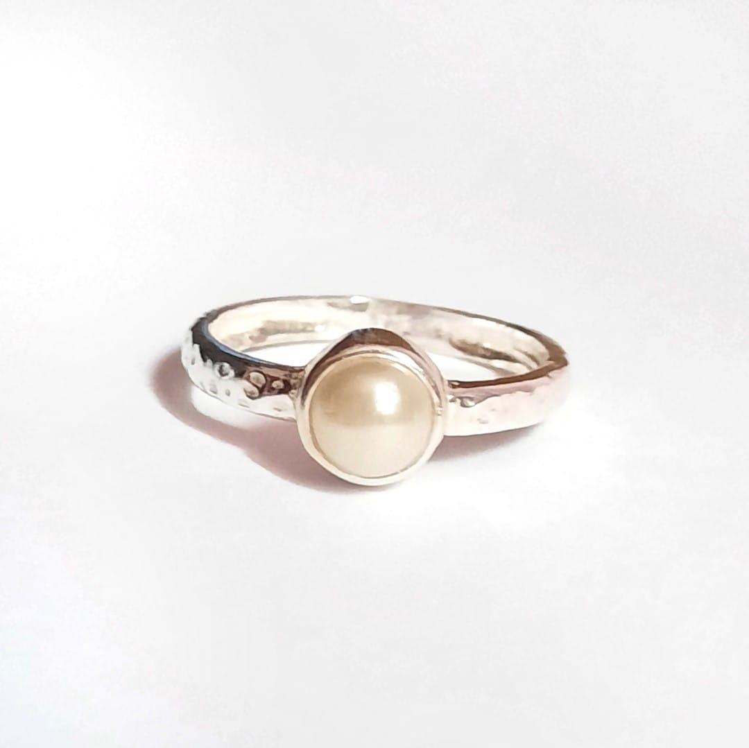 Silberring mit weisser Perle Ringe KOOMPLIMENTS