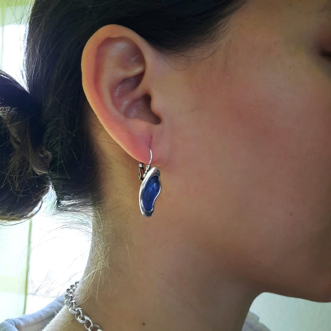 Statement Ohrringe mit Kunstharzkristallen - ASTEROID Blau Ohrringe KOOMPLIMENTS 