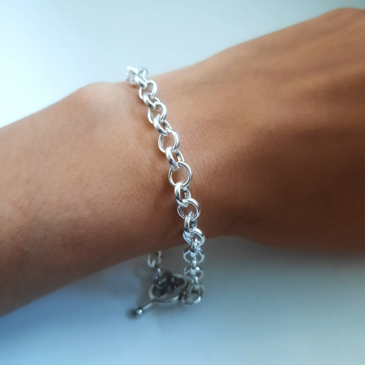Trendiges Armband mit Kreis und Stift aus Silber Armband KOOMPLIMENTS