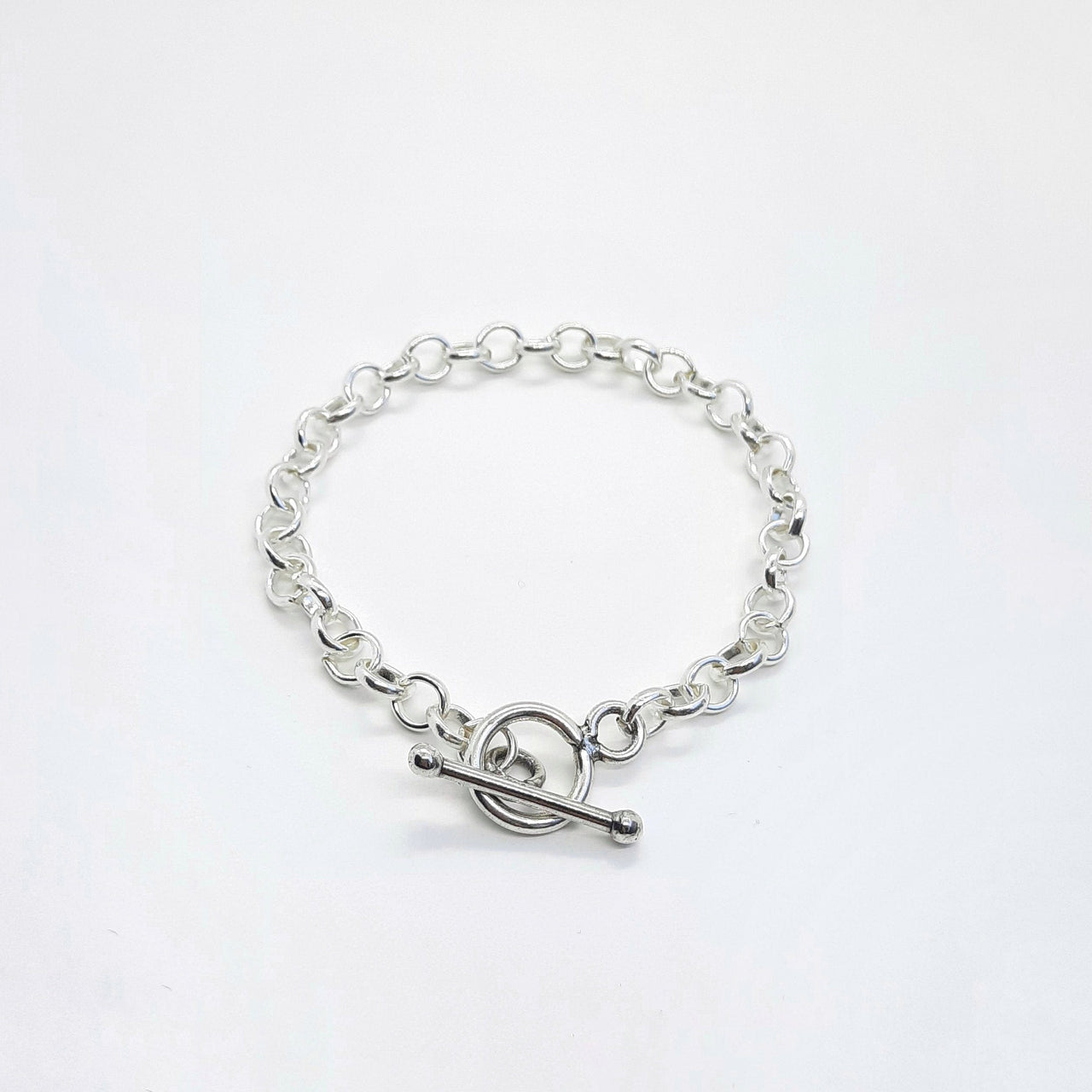 Trendiges Armband mit Kreis und Stift aus Silber Armband KOOMPLIMENTS
