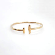 Verstellbarer Armreif - Linien - Gold Armband KOOMPLIMENTS